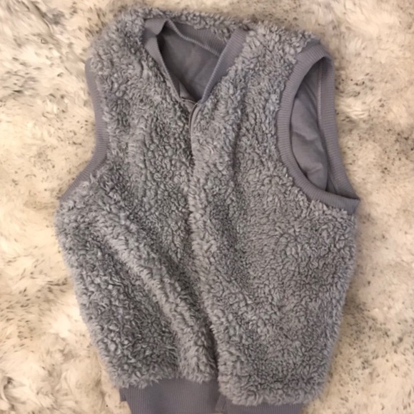 Fuzzy gray vest - Picture 2 of 2